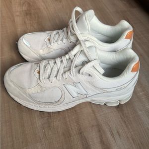 New balance 2002R sneakers, woman’s size 10